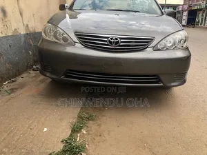 Toyota Camry 2005 Gray