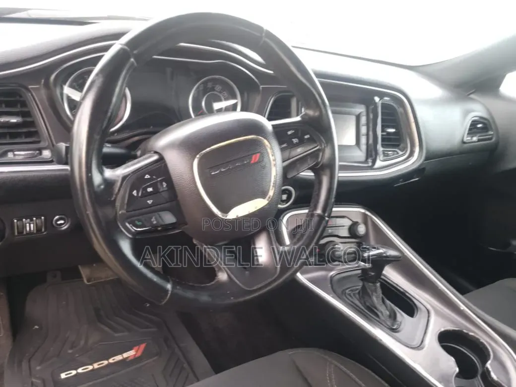 Dodge Challenger 2016