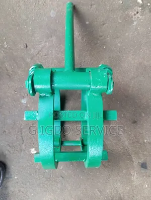 Pipe Clamp 24 Inches and 16 Inches