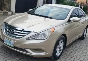 Hyundai Sonata 2011 Gold