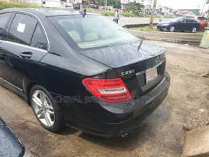 Mercedes-Benz C300 Luxury 4Matic Sedan AWD (3.0L 6cyl 7A) 2012 Black