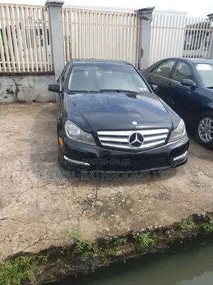 Mercedes-Benz C300 Luxury 4Matic Sedan AWD (3.0L 6cyl 7A) 2012 Black