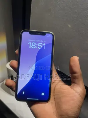 Apple iPhone XR 64 GB Yellow