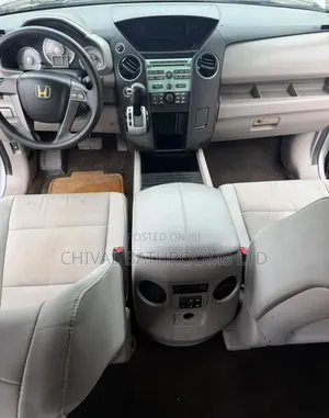 Honda Pilot 2011 Silver