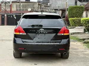 Toyota Venza LE 2010 Black