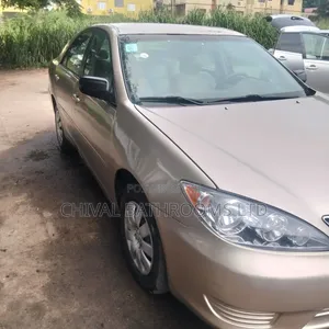 Toyota Camry XLE 4dr Sedan (2.4L 4cyl 5A) 2006 Gold