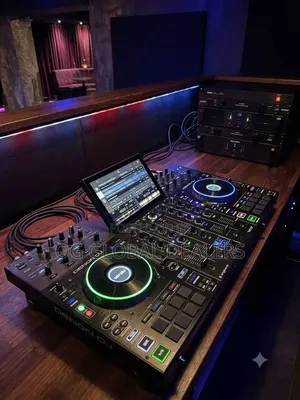 Quality DJ Controller (Denon Prime 4+)