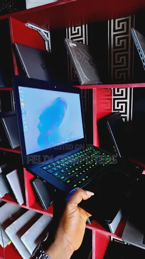 Laptop Razer Blade 8GB Intel Core i7 SSD 256GB