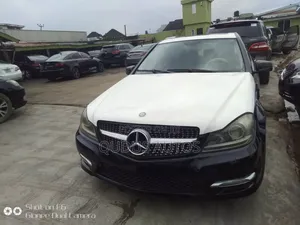 Mercedes-Benz C300 2010 White