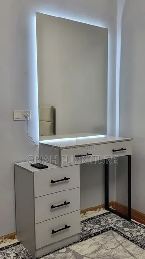Standard Dressing Mirror Set