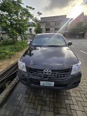 Toyota Hilux 2011 Black