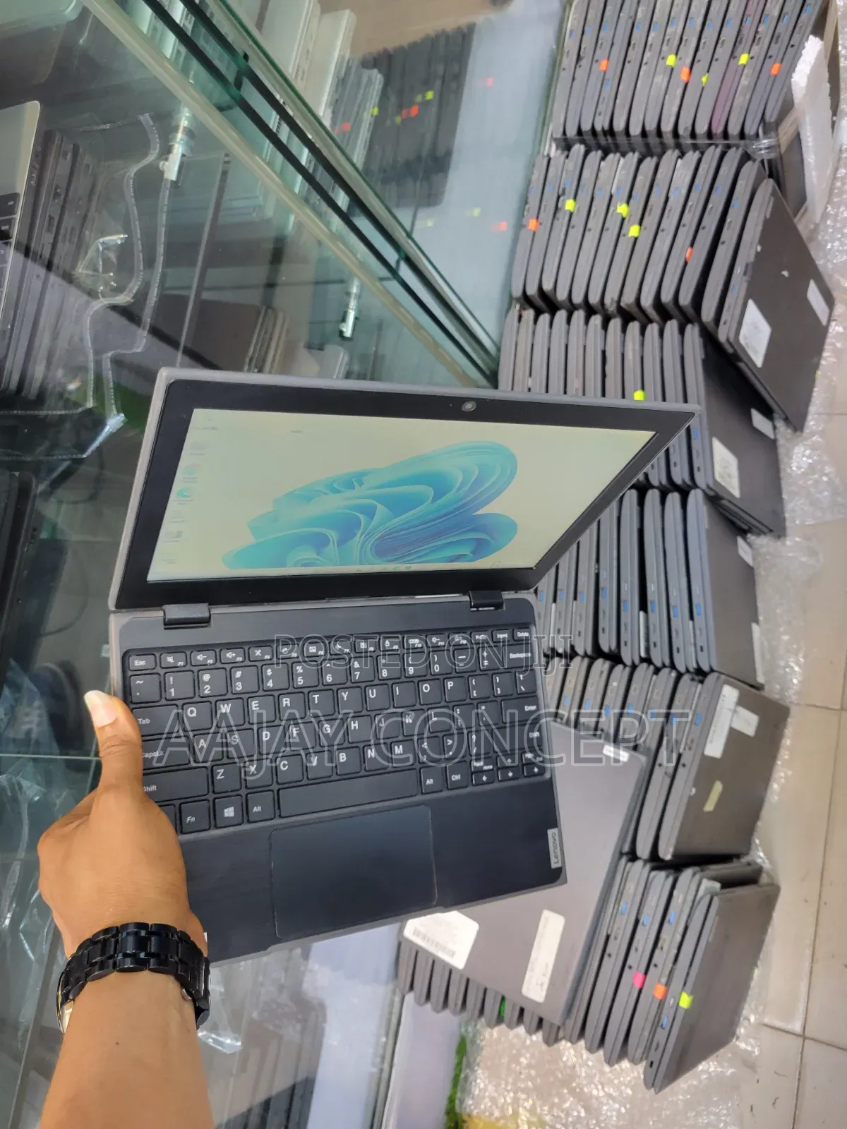 Laptop Lenovo 100e 4GB Intel Celeron SSD 60GB