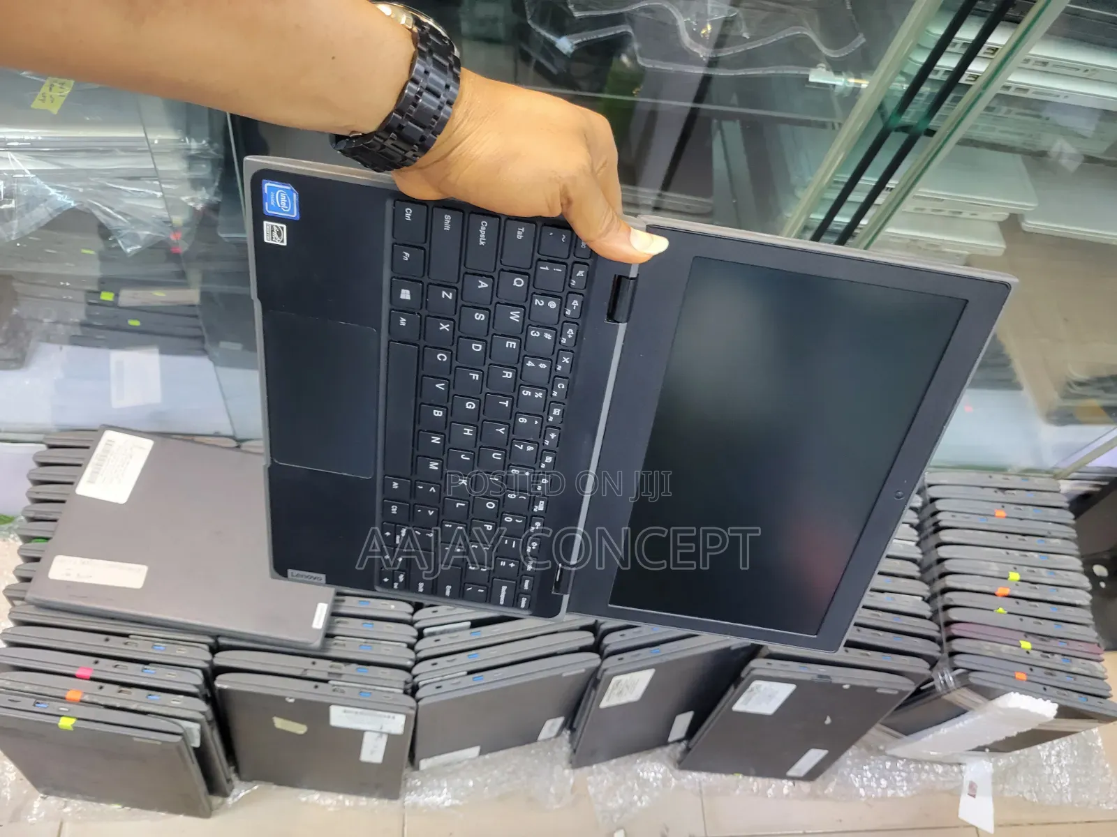 Laptop Lenovo 100e 4GB Intel Celeron SSD 60GB