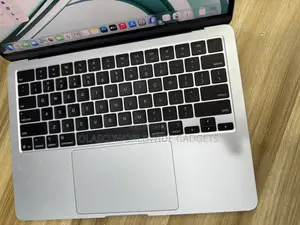 Laptop Apple MacBook Air 2025 M4 16GB Apple M4 SSD 512GB