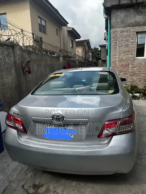 Toyota Camry 2011 Silver