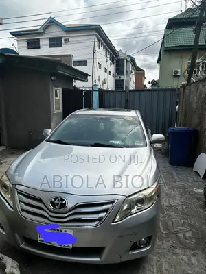 Toyota Camry 2011 Silver