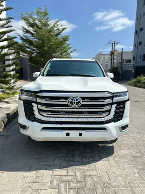 Toyota Land Cruiser 4.6 V8 VX-R 2015 White