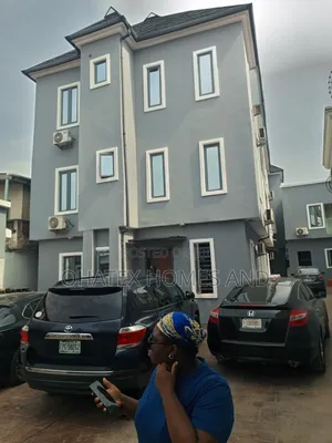 2bdrm Block of Flats in Ayedu Avenue, GRA Phase 1 for rent