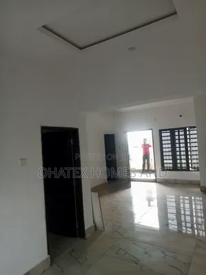 2bdrm Block of Flats in Ayedu Avenue, GRA Phase 1 for rent
