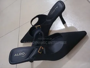 Aldo Pillow Walk