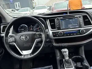 Toyota Highlander 2015 Black