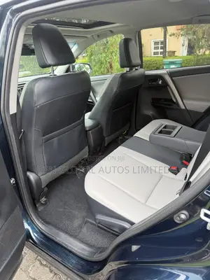 Toyota RAV4 Limited AWD (2.5L 4cyl 6A) 2017 Green