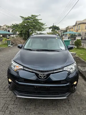 Toyota RAV4 Limited AWD (2.5L 4cyl 6A) 2017 Green