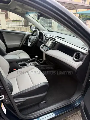 Toyota RAV4 Limited AWD (2.5L 4cyl 6A) 2017 Green