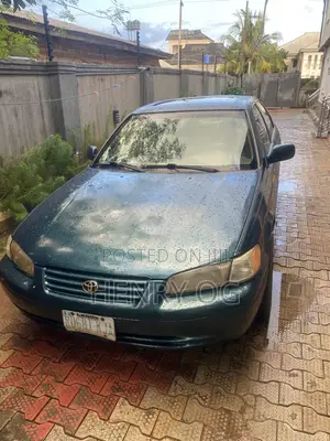 Toyota Camry LE 4dr Sedan (2.2L 4cyl 4A) 2000 Green