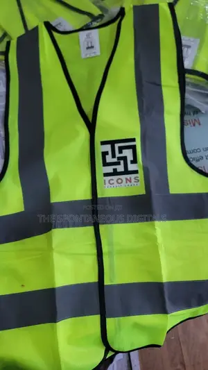 Customized Safety Helmets & Reflective Jackets/Vests (Branded PPE)