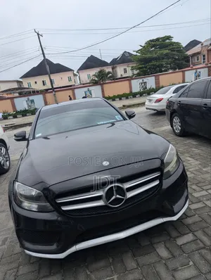 Mercedes-Benz C300 Base AWD 4Matic Sedan (2.0L 4cyl 7A) 2015 Black