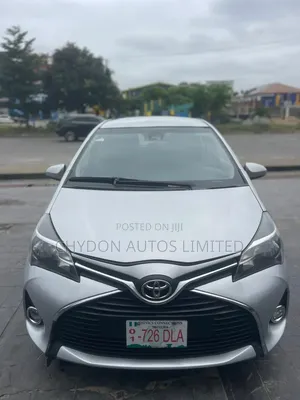 Toyota Yaris 2017 Gray