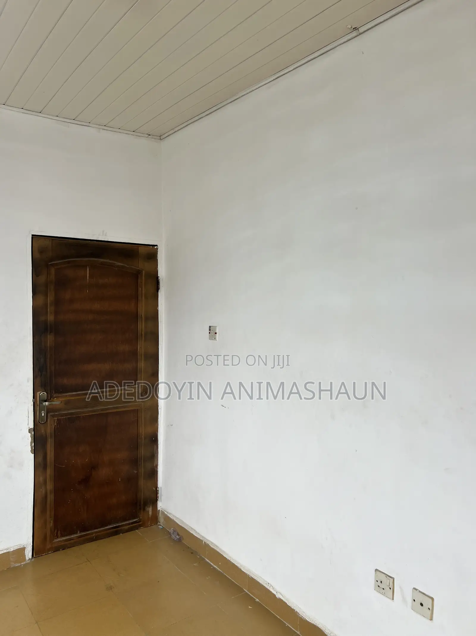1bdrm Shared Apartment in Jide Elias, Akala Express for rent