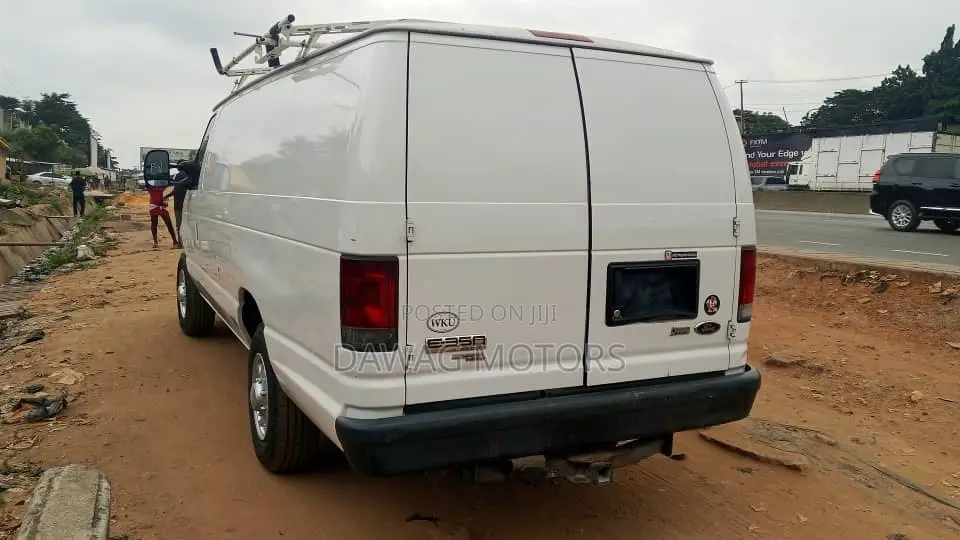 Ford E350 2013 White