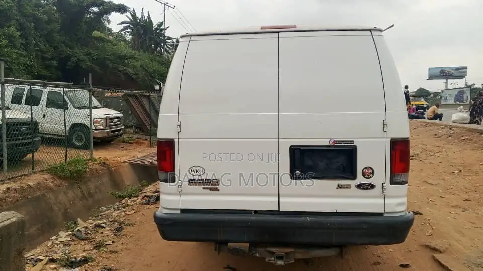 Ford E350 2013 White