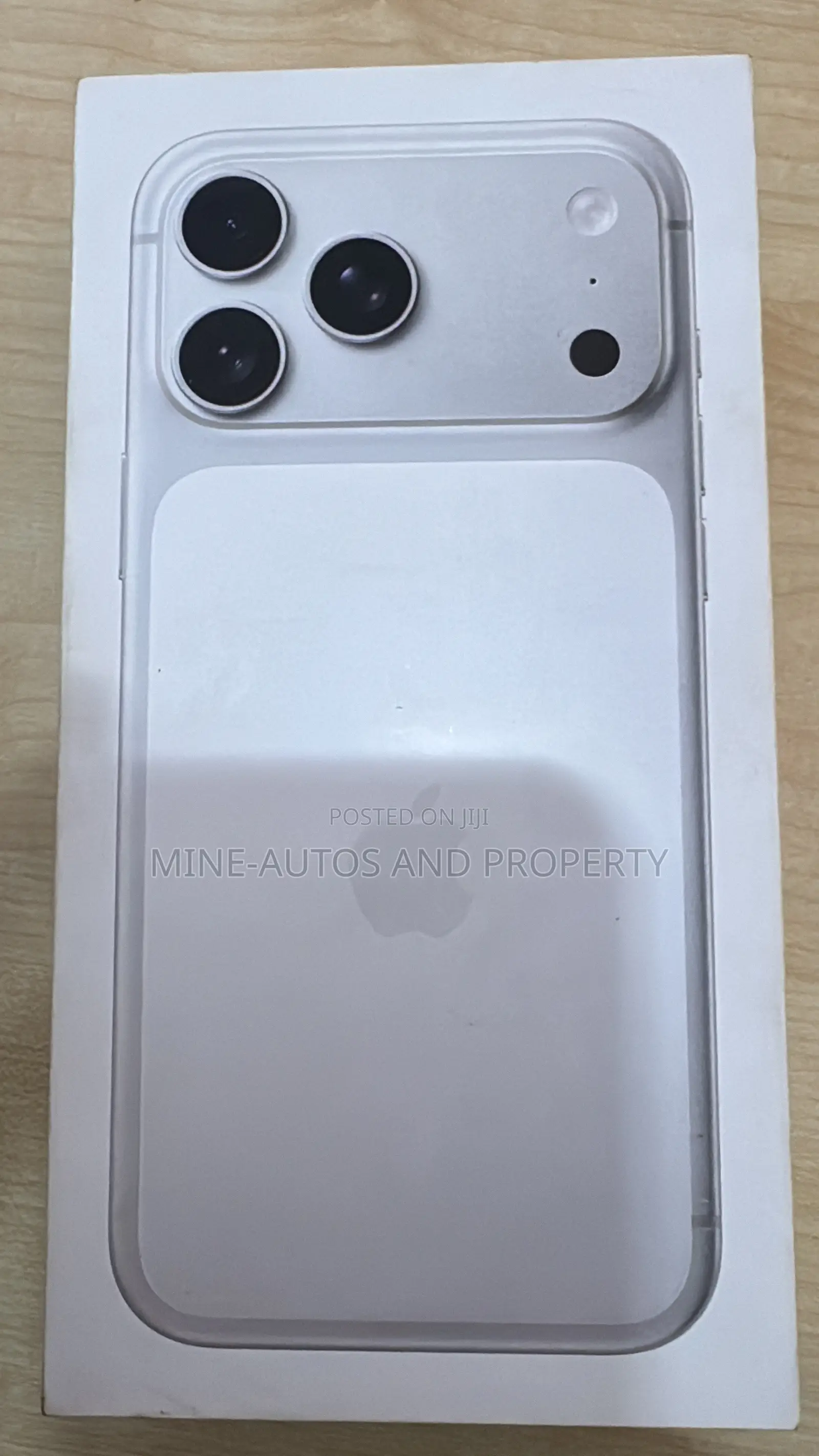 New Apple iPhone 17 Pro Max 256 GB White