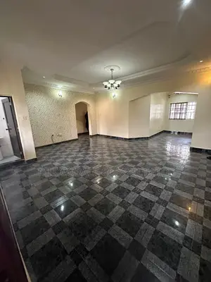 3bdrm Block of Flats in 64Crescent, Gwarinpa for rent