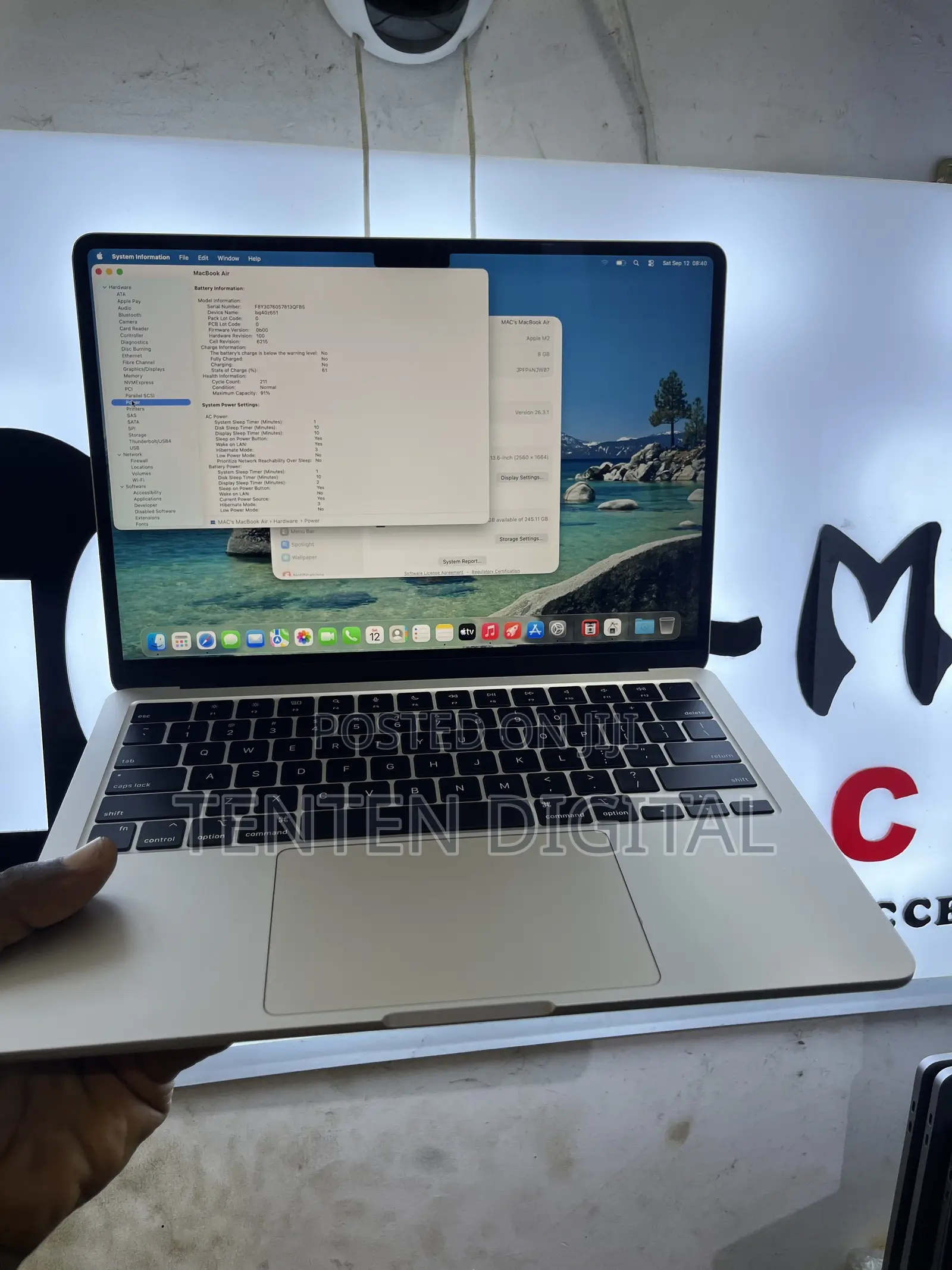 Laptop Apple MacBook Air 2022 M2 8GB Apple M2 SSD 256GB