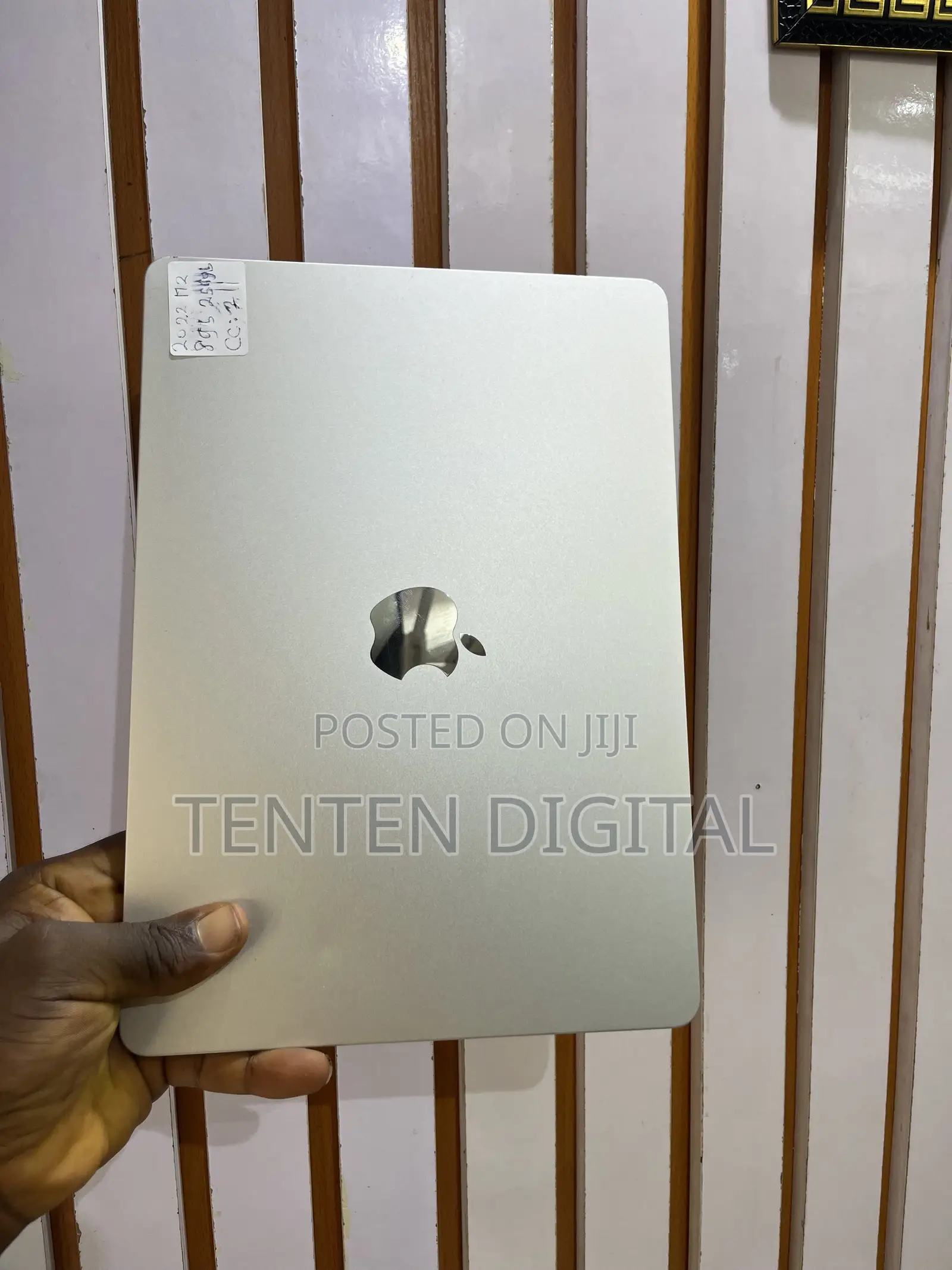 Laptop Apple MacBook Air 2022 M2 8GB Apple M2 SSD 256GB