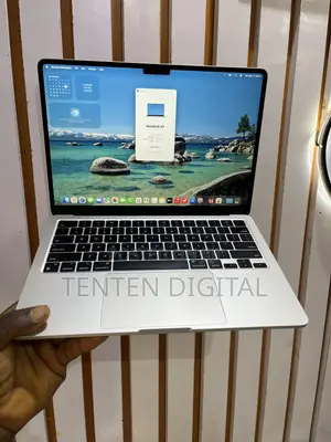 Laptop Apple MacBook Air 2022 M2 8GB Apple M2 SSD 256GB