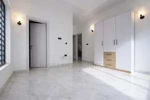 5bdrm Apartment in Ikeja GRA for sale