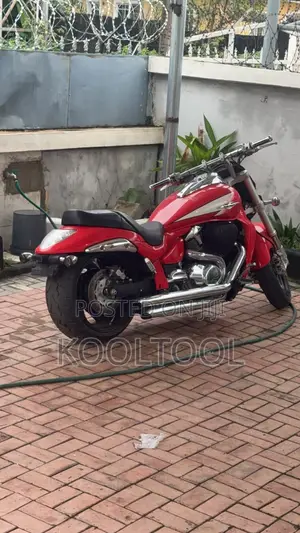 Suzuki Intruder 2015 Red