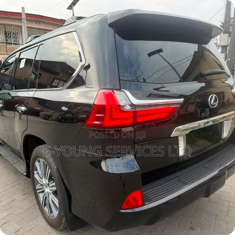 Lexus LX 570 AWD 2017 Black