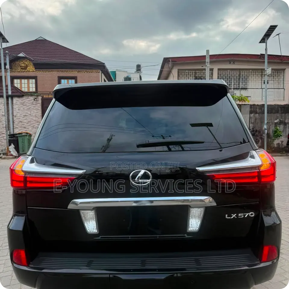Lexus LX 570 AWD 2017 Black