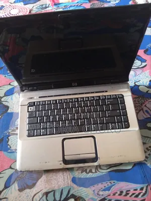 Laptop HP 15-dw1197nia 16GB Intel Core 7 SSHD (Hybrid) 128GB