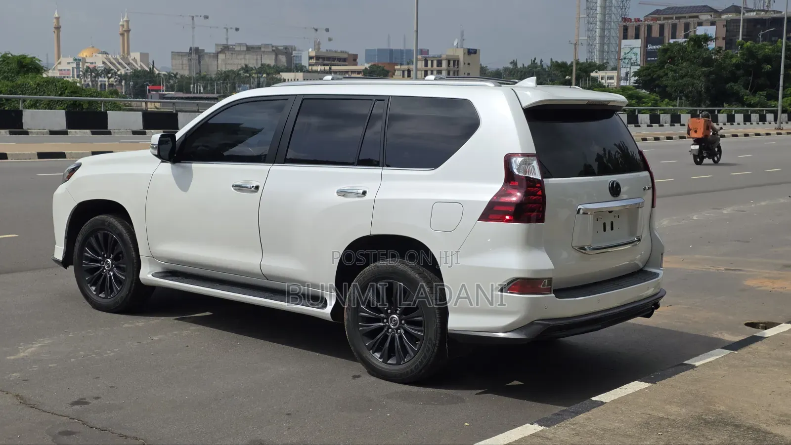 Lexus GX 460 AWD 2022 White