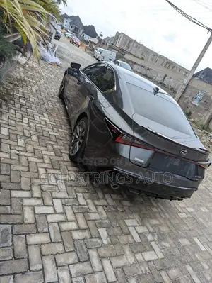 Lexus IS 300h 4WD 2021 Gray