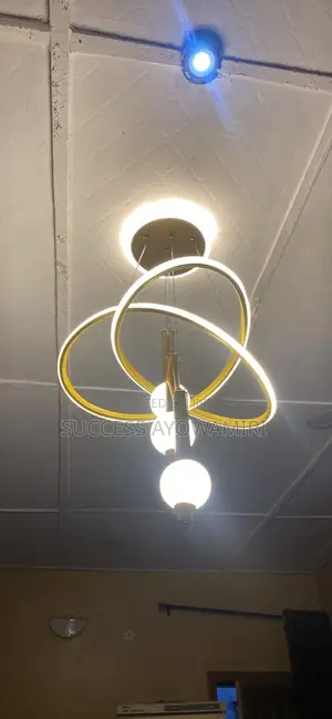 Modern LED Chandelier Light – New