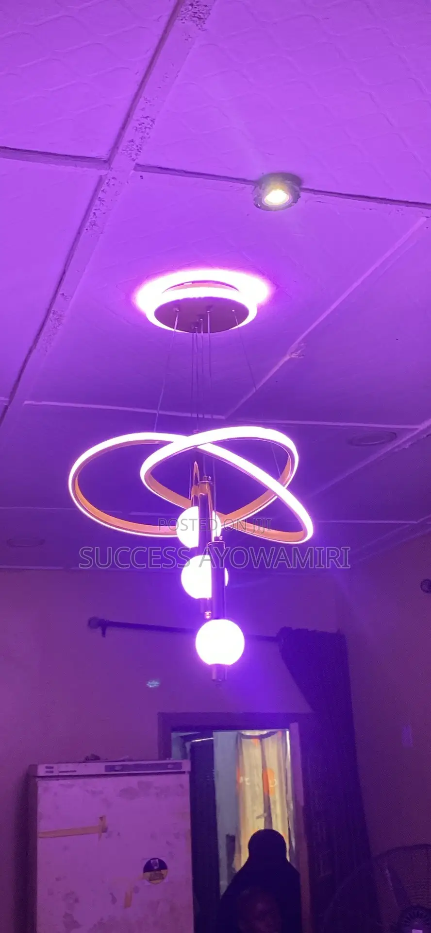 Modern LED Chandelier Light – New