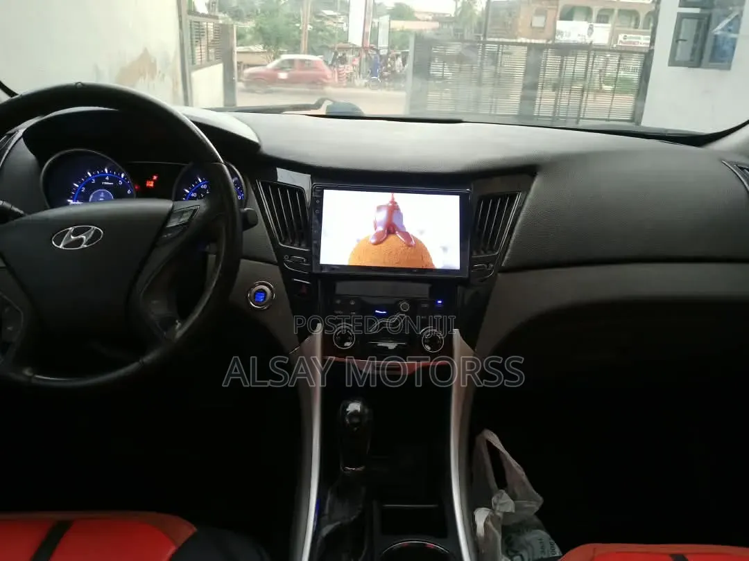Hyundai Sonata 2011 Black